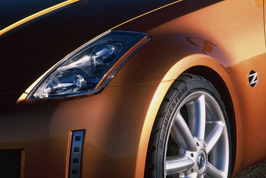Детали экстерьера Nissan 350Z Concept 2001 года  (фото 9 из 27)